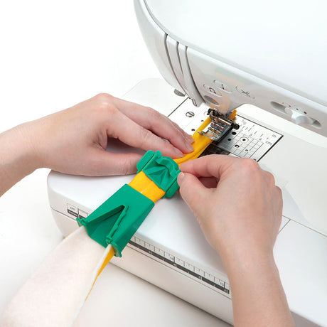 Clover Fabric Tube Maker