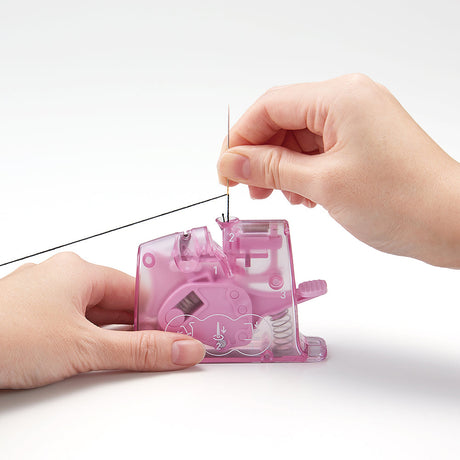 Clover Quick Desk Needle Threader - Purple