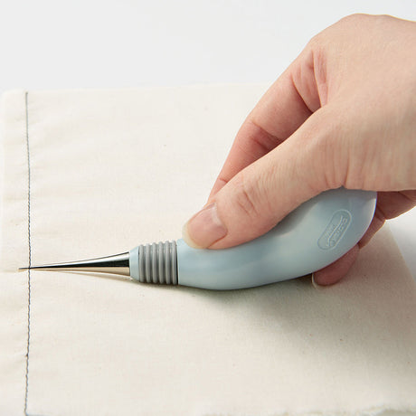 Clover Grip Fit Tapered Tailor's Awl