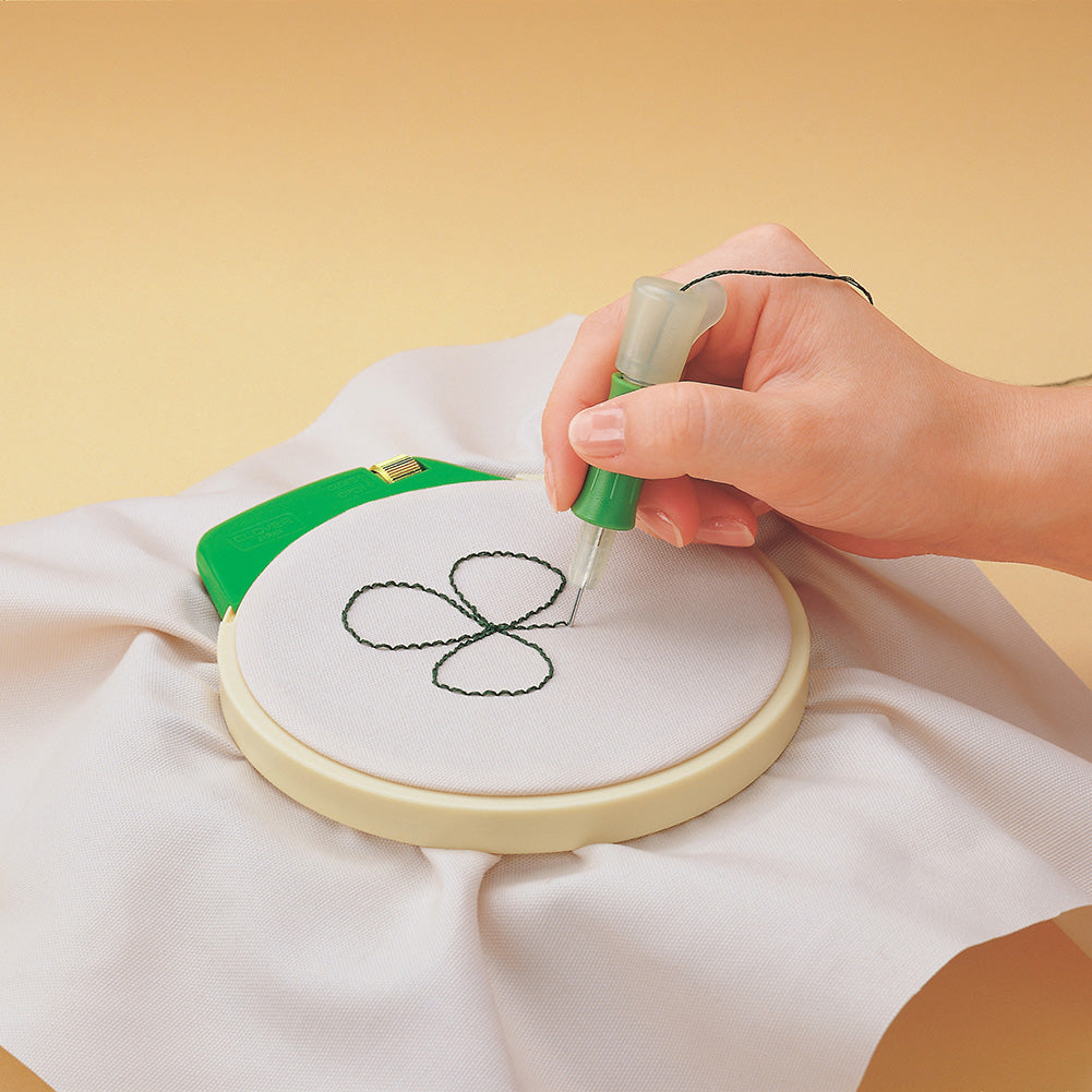 Clover Embroidery Hoop - Large 7"