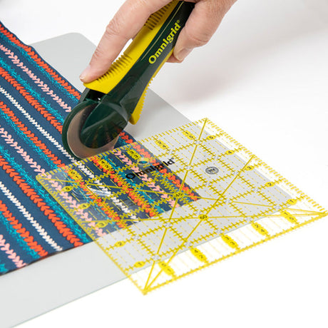 Omnigrid Pressure-Sensitive Rotary Cutter - 45mm
