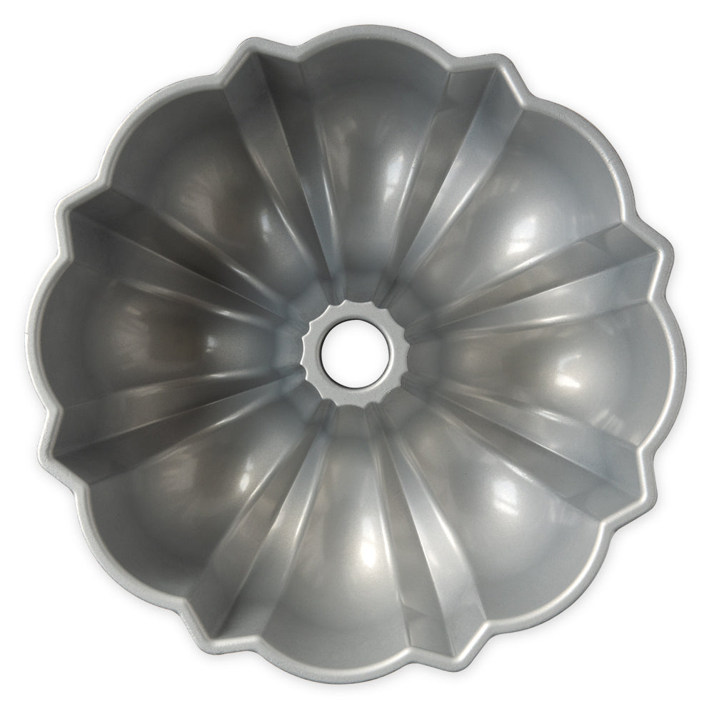 Nordicware Classic Bundt Cake Pan 12-Cup / 2.8 Liter