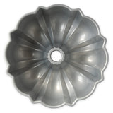 Nordicware Classic Bundt Cake Pan 12-Cup / 2.8 Liter