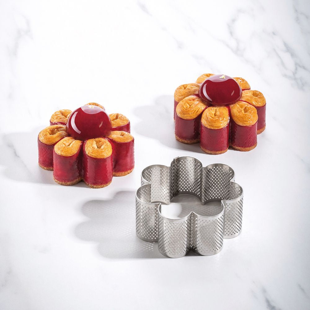 Pavoni Stainless Steel Perforated Cake Ring, Flower, 4.0" x 1.9"
