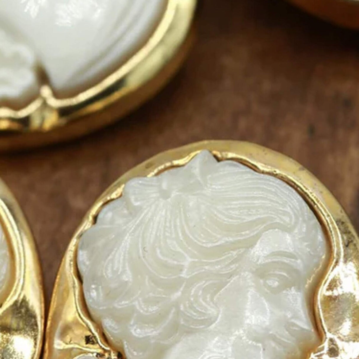 1 Pc Gold Ivory Female Face Cameo Button Plastic