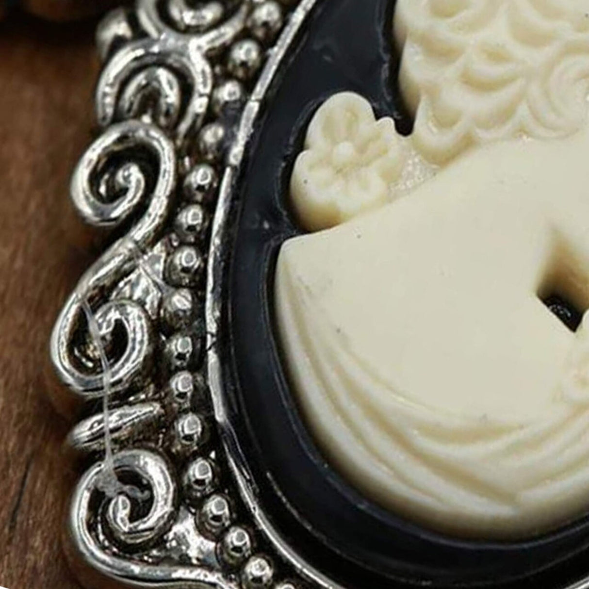 1 Pc Flat Black Ivory Silhouette Cameo Brass or Silver Frame