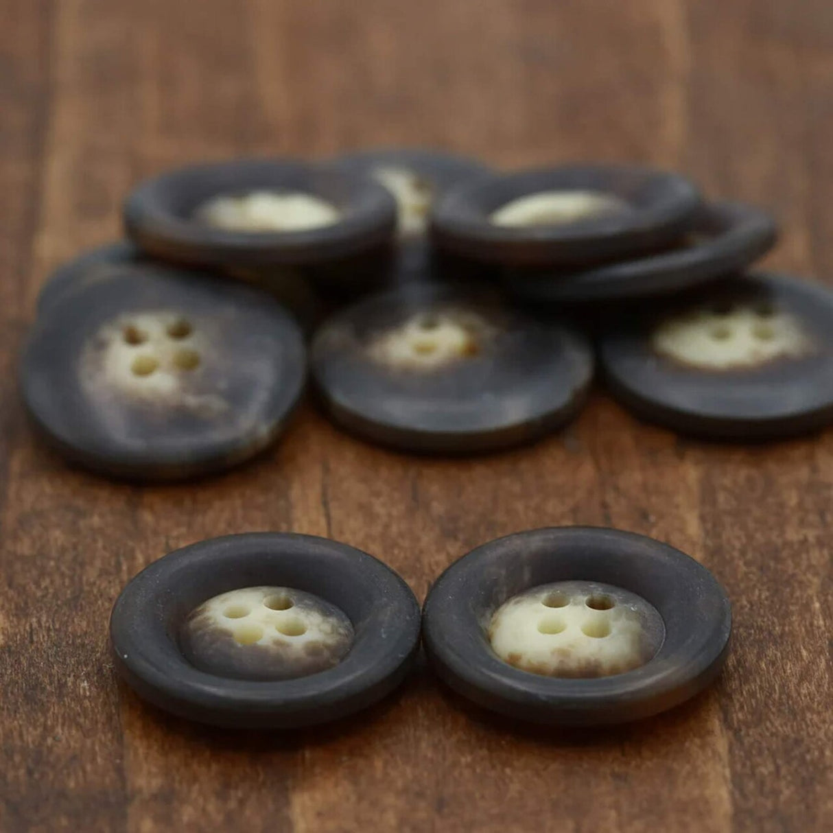 12 Pieces Tortoise Lighter Center Plastic Buttons 15/16 Inch