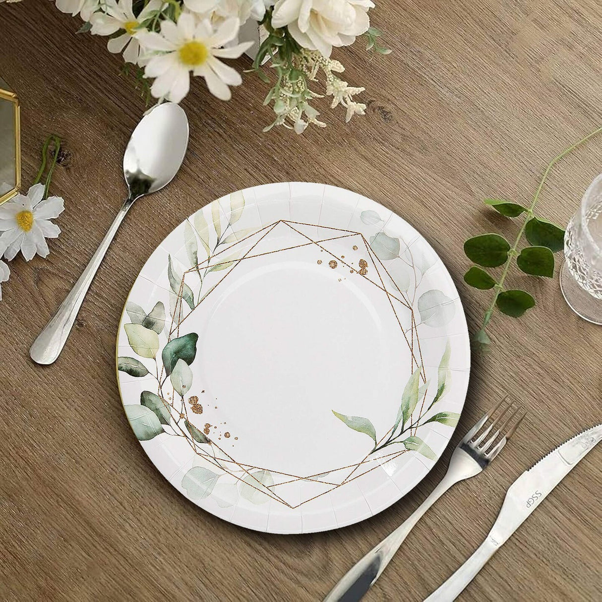 8 Count Eucalyptus Theme Disposable Paper Dinner Plates 9"