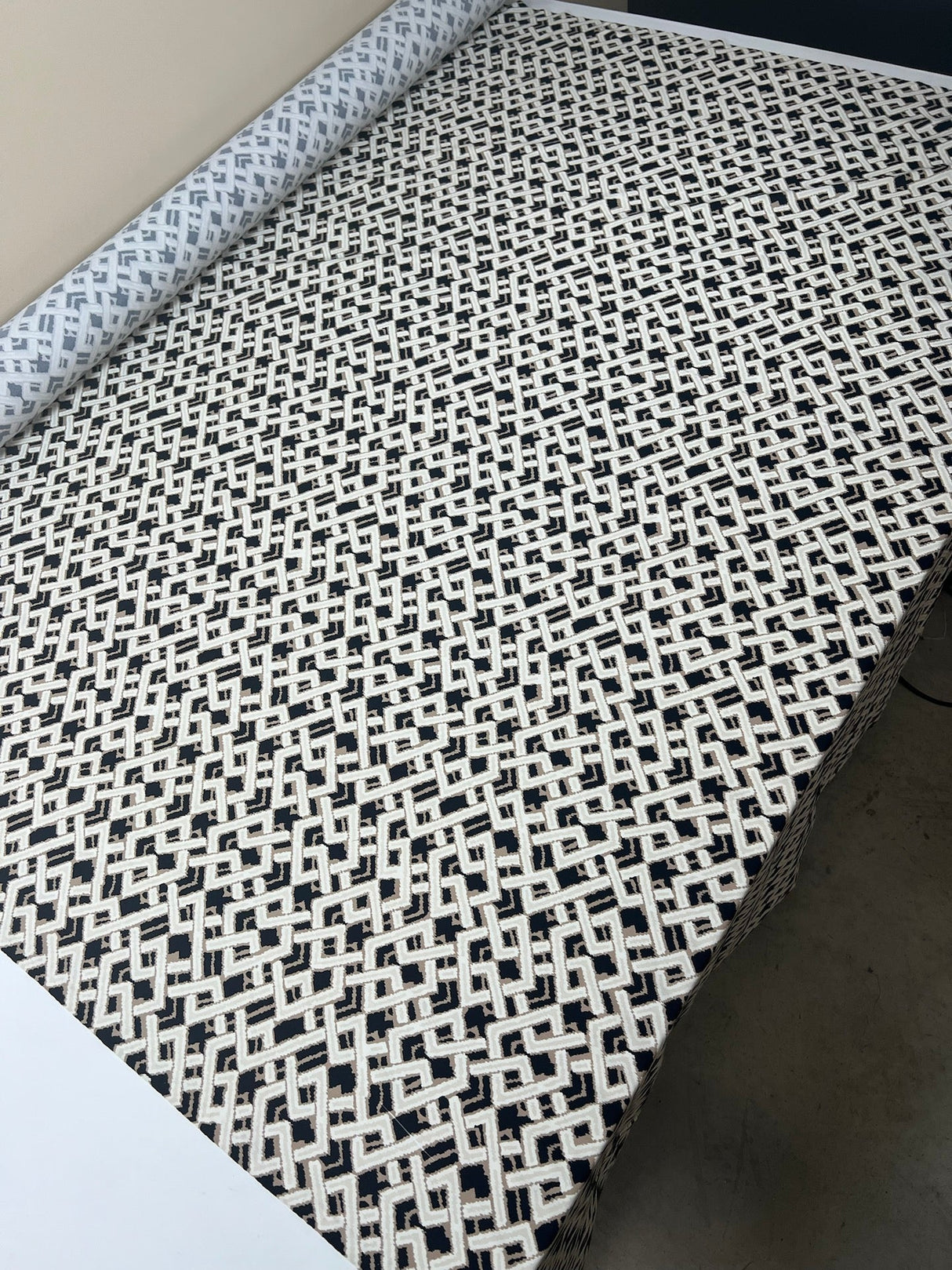 Polyamide Elastane Knitted Fabric Beige Black Geometric Print