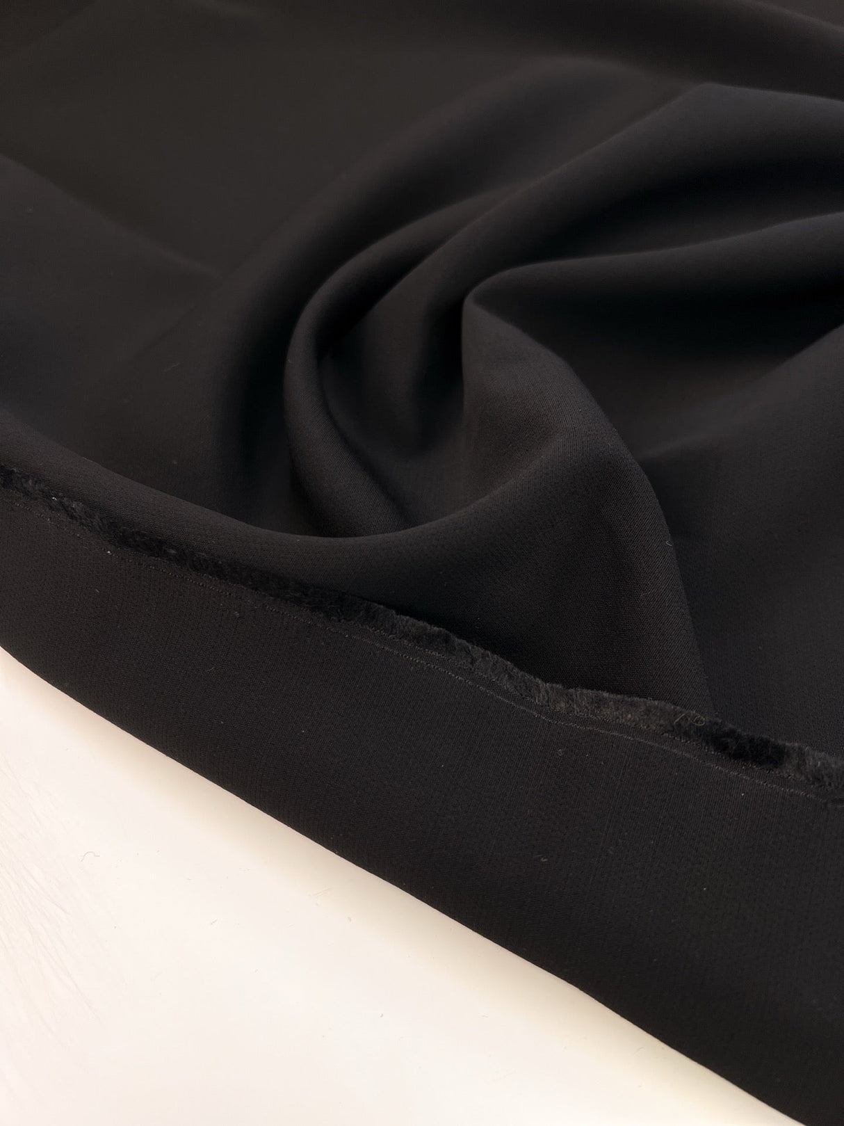 Virgin Wool Crepe Black