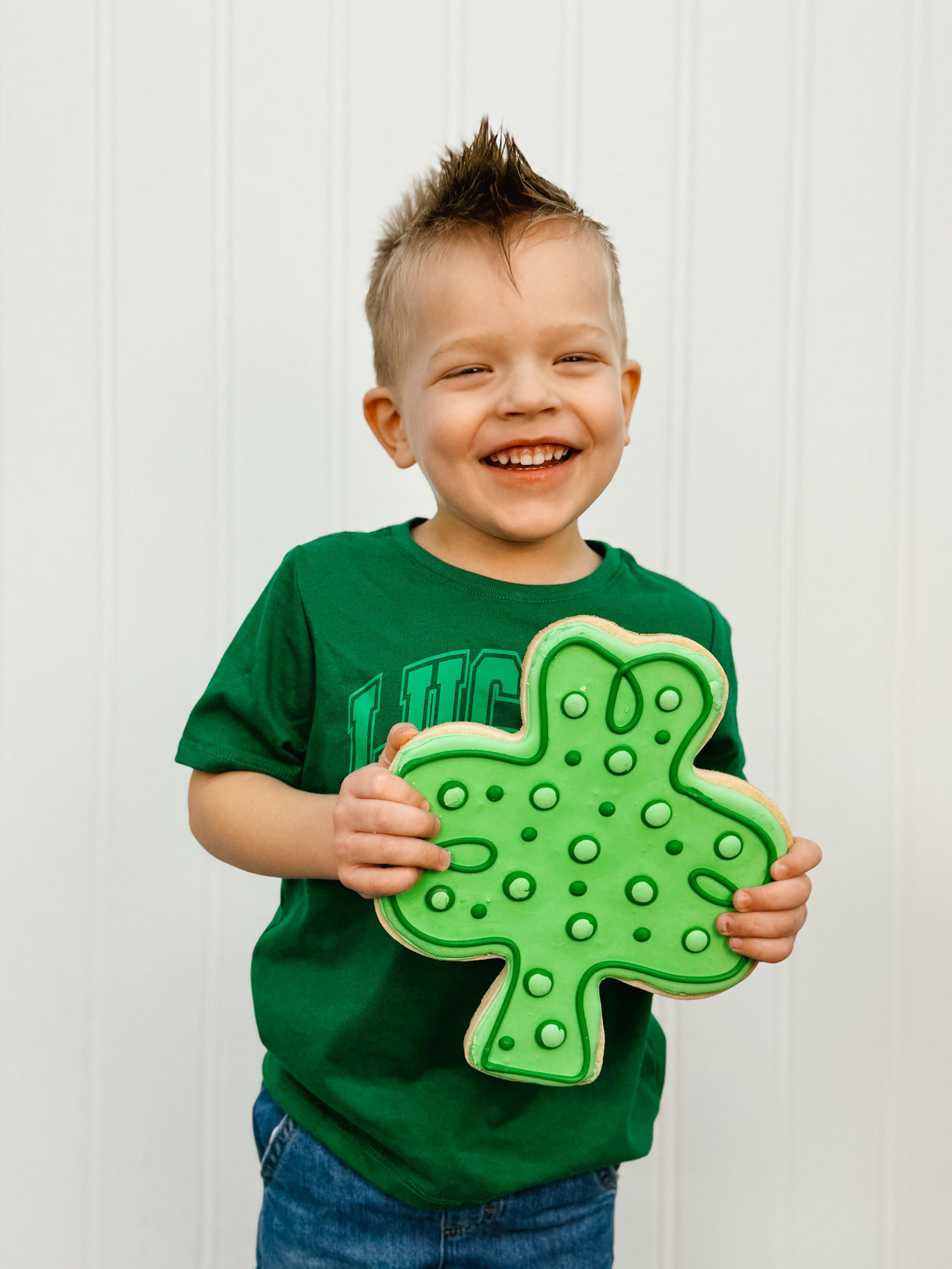 Extra Large Shamrock with Brace Cookie Cutter 9.5 in BR1767