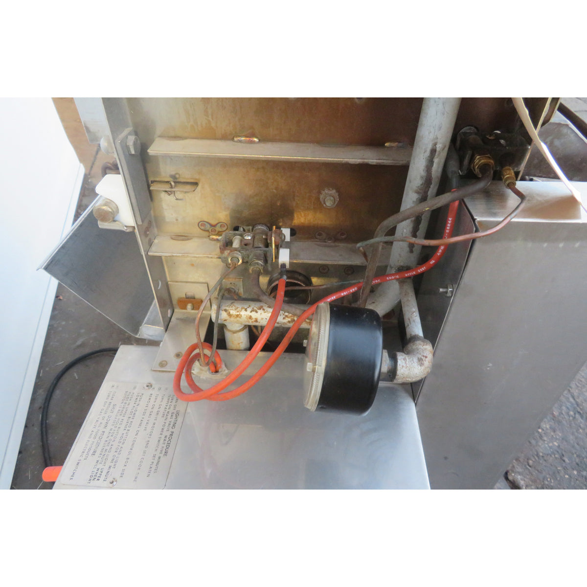 Nieco 424GRA Automatic Broiler, Sold As Is