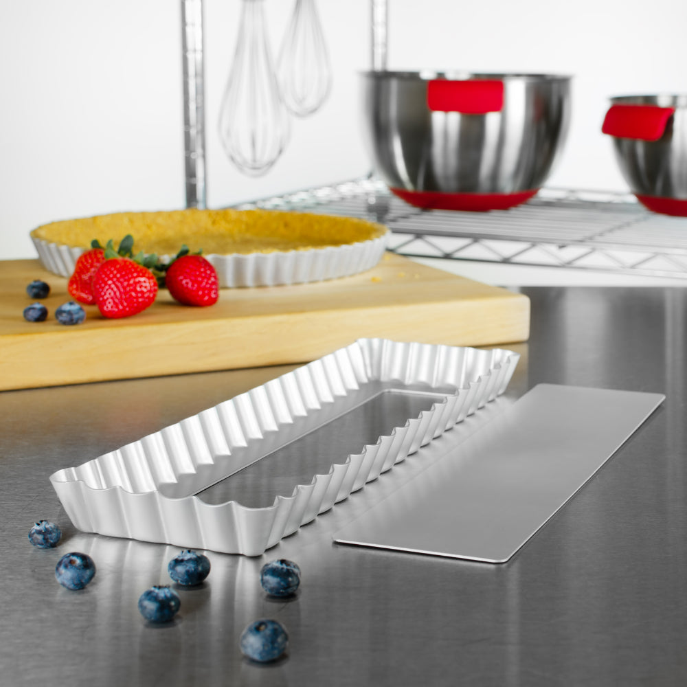 Fat Daddio's Fluted Tart Pan with Removable Bottom, 13-3/4" x 4-1/4" x 1"