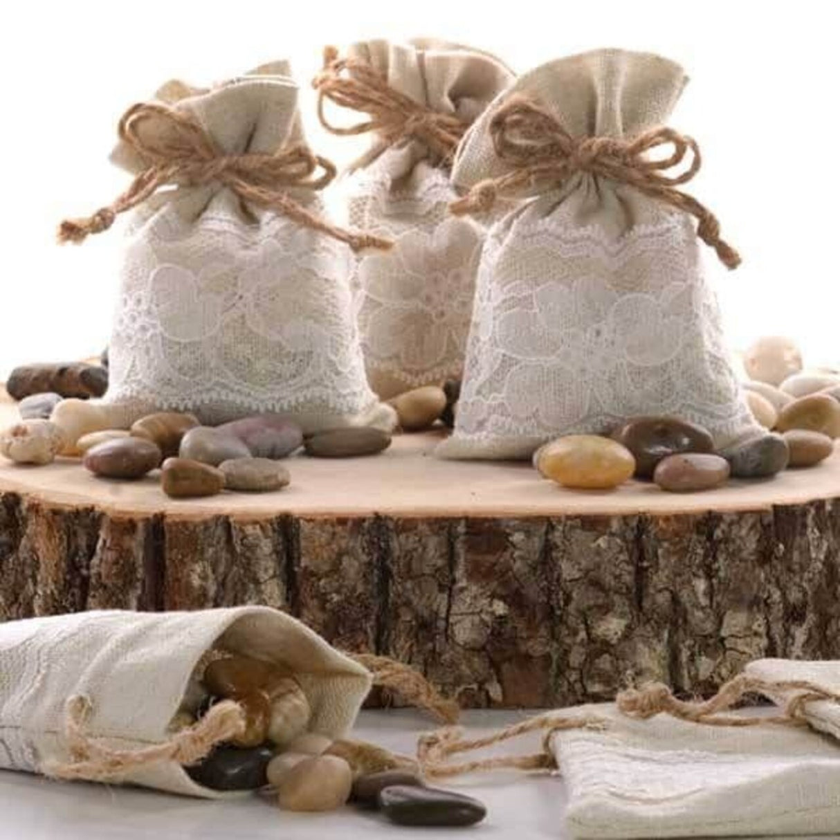 Natural/White Linen & Lace Fabric Bags 4 '' x 3 ''