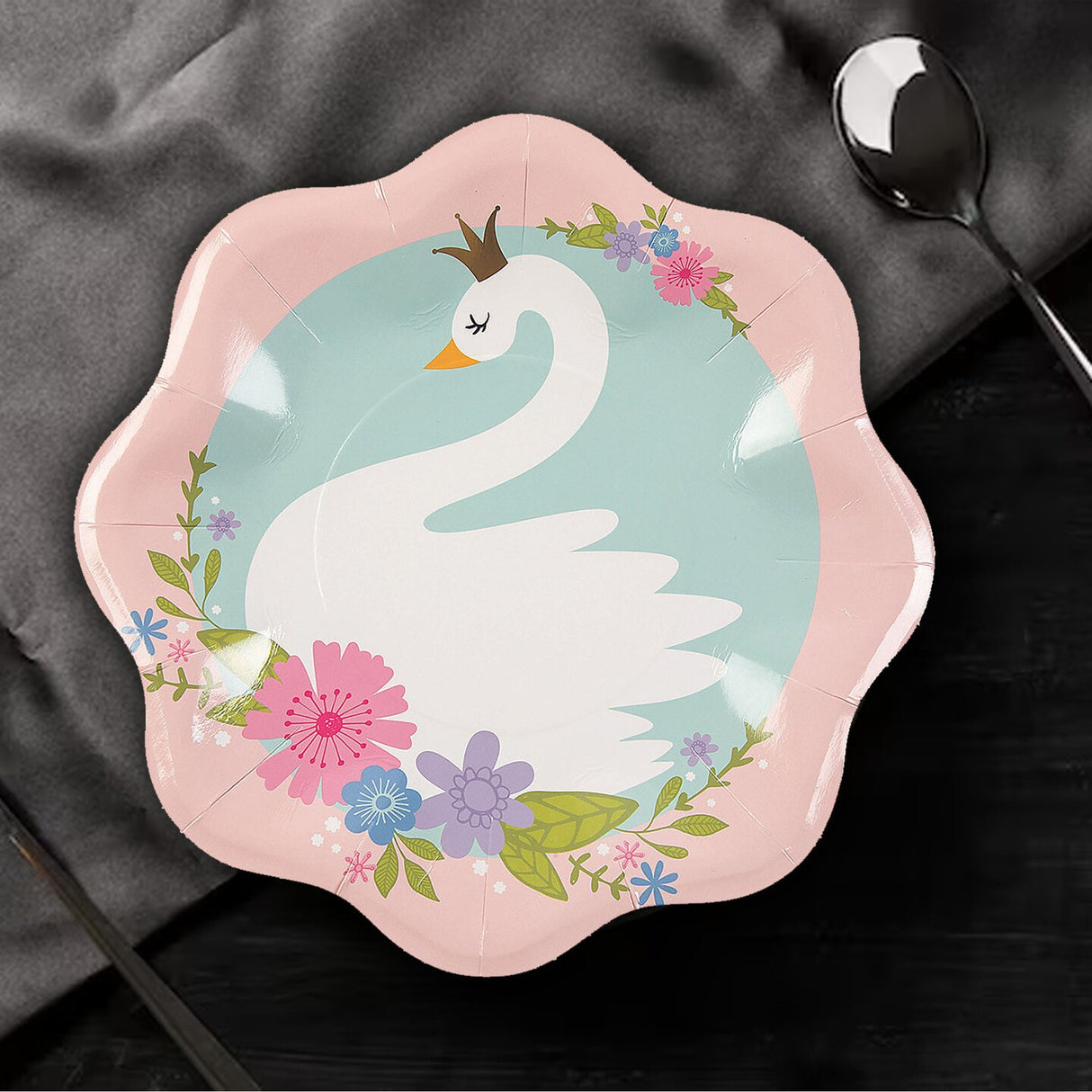8 Ct. Sweet Swan Party Paper Dinner Plates 10.5" Disposable Elegant Birthday Plates