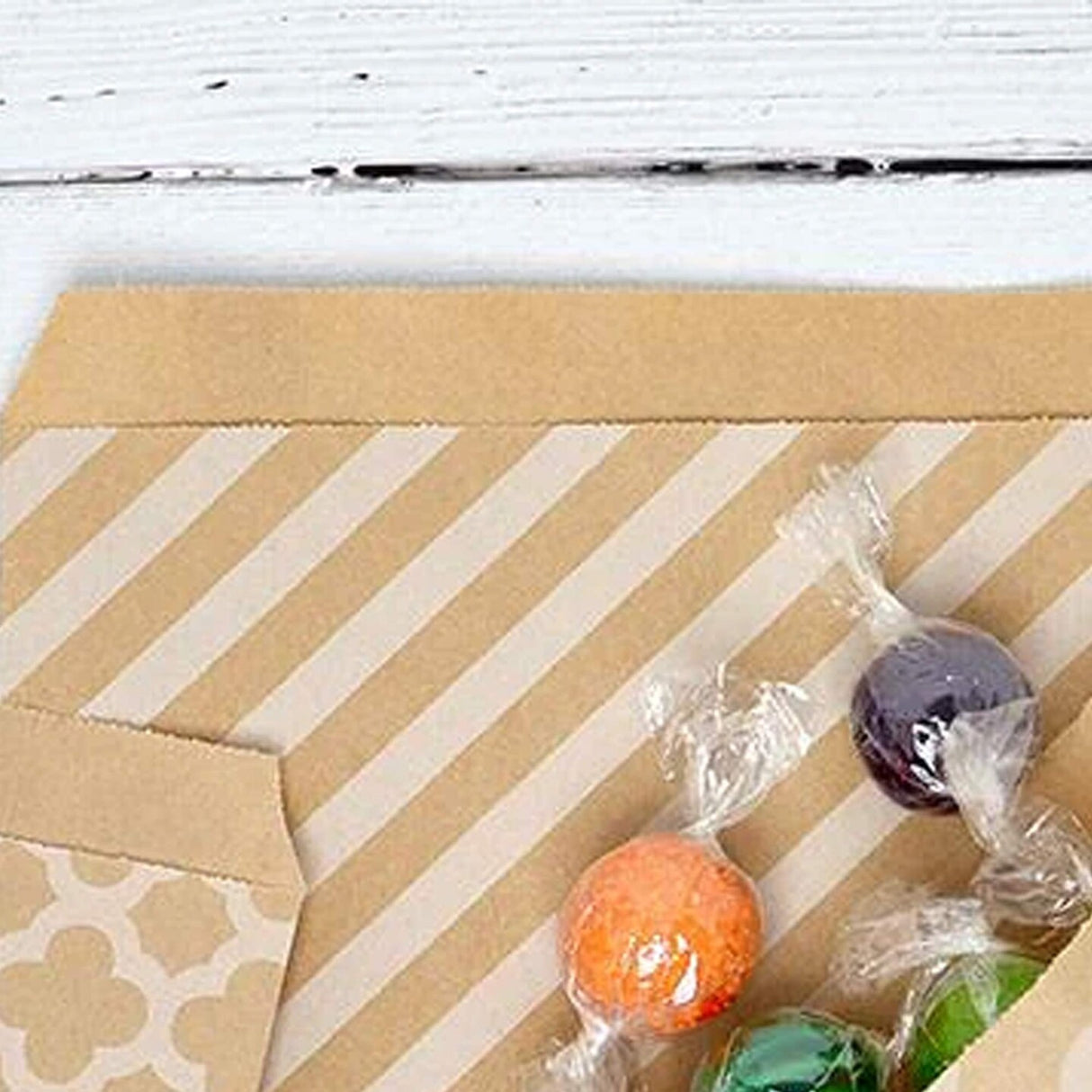 Compact White Paper Merchandise Bags 3 1/4" x 5 1/8"