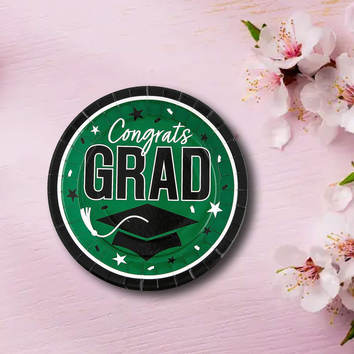 25 Count Green Congrats Grad Paper Plates 9 Inch Graduation Party Supplies for School Spirit