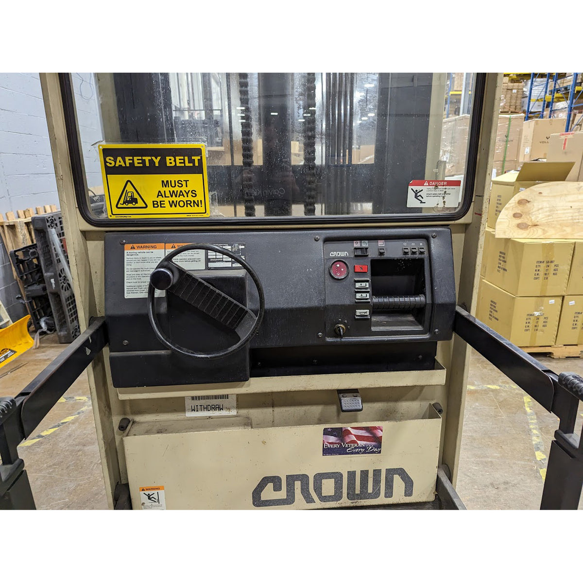 Crown 30SP42TT Electric Order Picker, With Charger, Used Excellent Condition