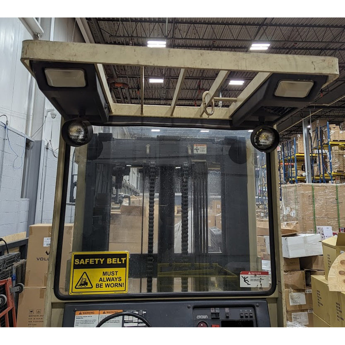 Crown 30SP42TT Electric Order Picker, With Charger, Used Excellent Condition