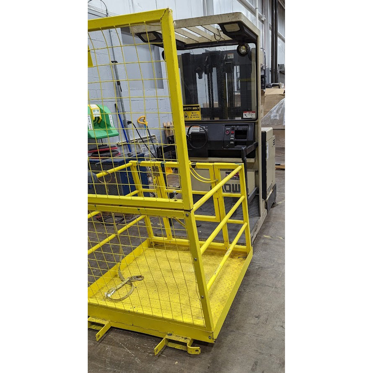 Crown 30SP42TT Electric Order Picker, With Charger, Used Excellent Condition