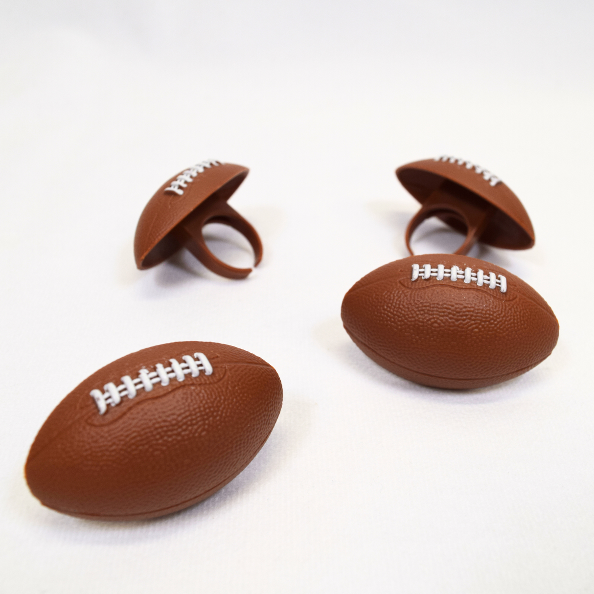 Oasis Supply Touchdown Football Cake Decorating Kit, 1 Set of Sprinkles, Rings, and Tabletop Football Game