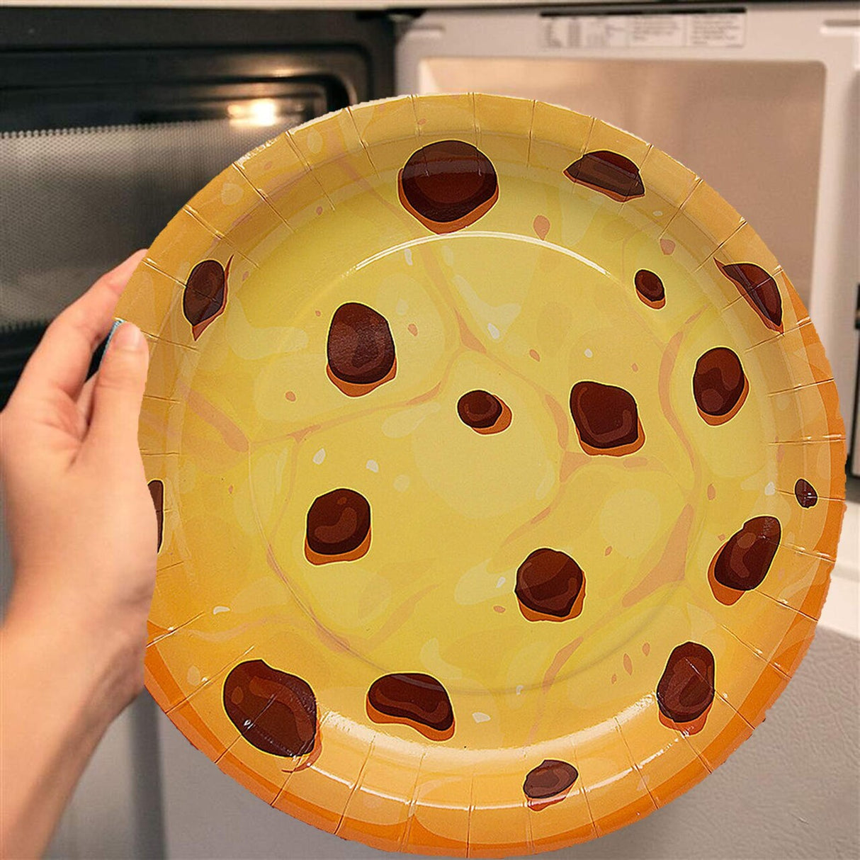 8 Ct. Milk & Cookies Dessert Plates 7" Round Disposable Paper Plates for Birthday Parties & Sweet-Themed Events