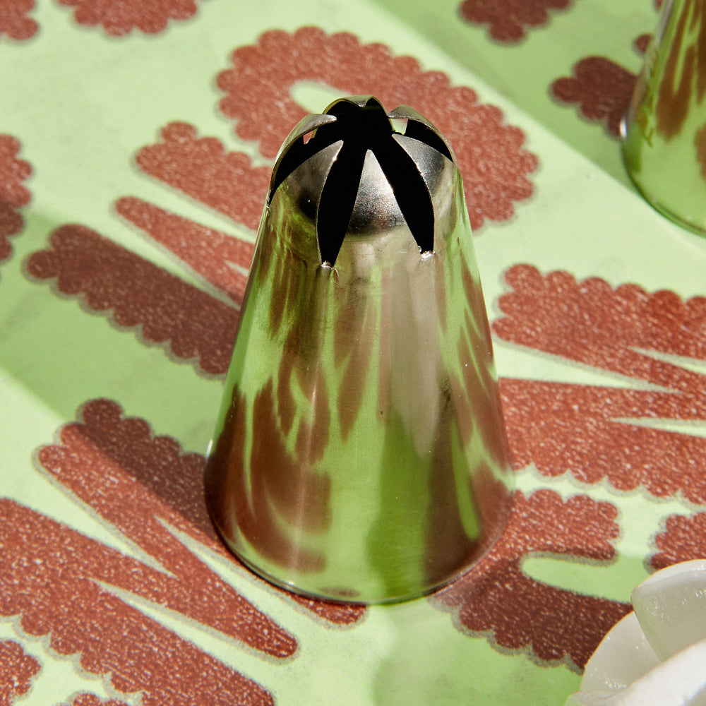 Colour Mill Medium Drop Flower Piping Tip #2D