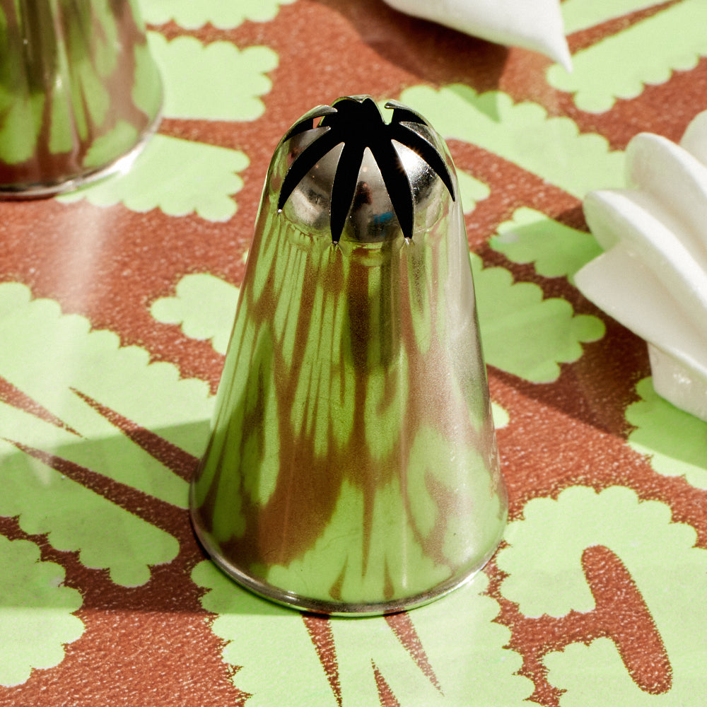 Colour Mill Medium Drop Flower Piping Tip #2E