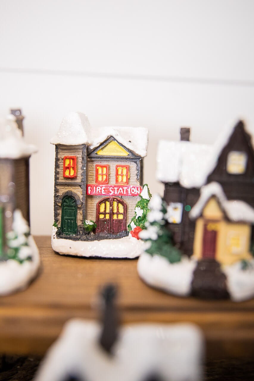 Lighted Holiday House with Battery Powered LEDs