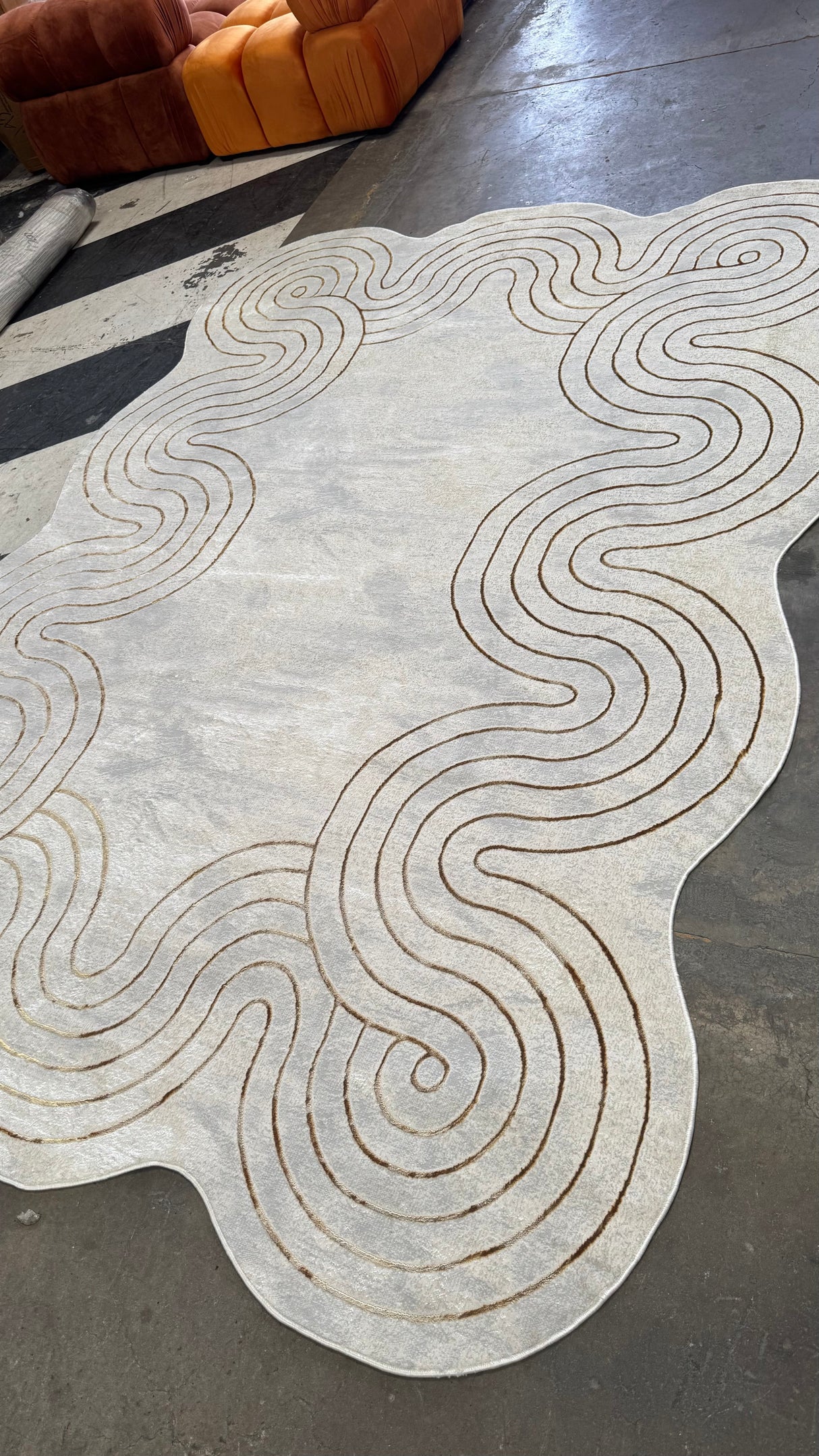 Z325B Polyester Fabric - Cream Rug With Metallic Gold Accents, Designer Geometric Edge Style, 5' 3" X 7' 6", 7' 9" X 10' 5", 10' X 13' (1 Piece)