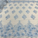 1 yarda - Tela de encaje floral 3D con cuentas bordada sobre malla de red de poliéster 100% - ancho 52"