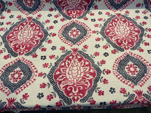 Avo Raspberry Linen Fabric - Suzanni Floral, Raspberry Dark Pink With Charcoal On Beige Linen Background, 28" H X 23.5" V Repeat, 1 Yard