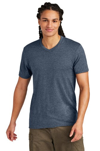 District ® Very Important Tee V-Neck
