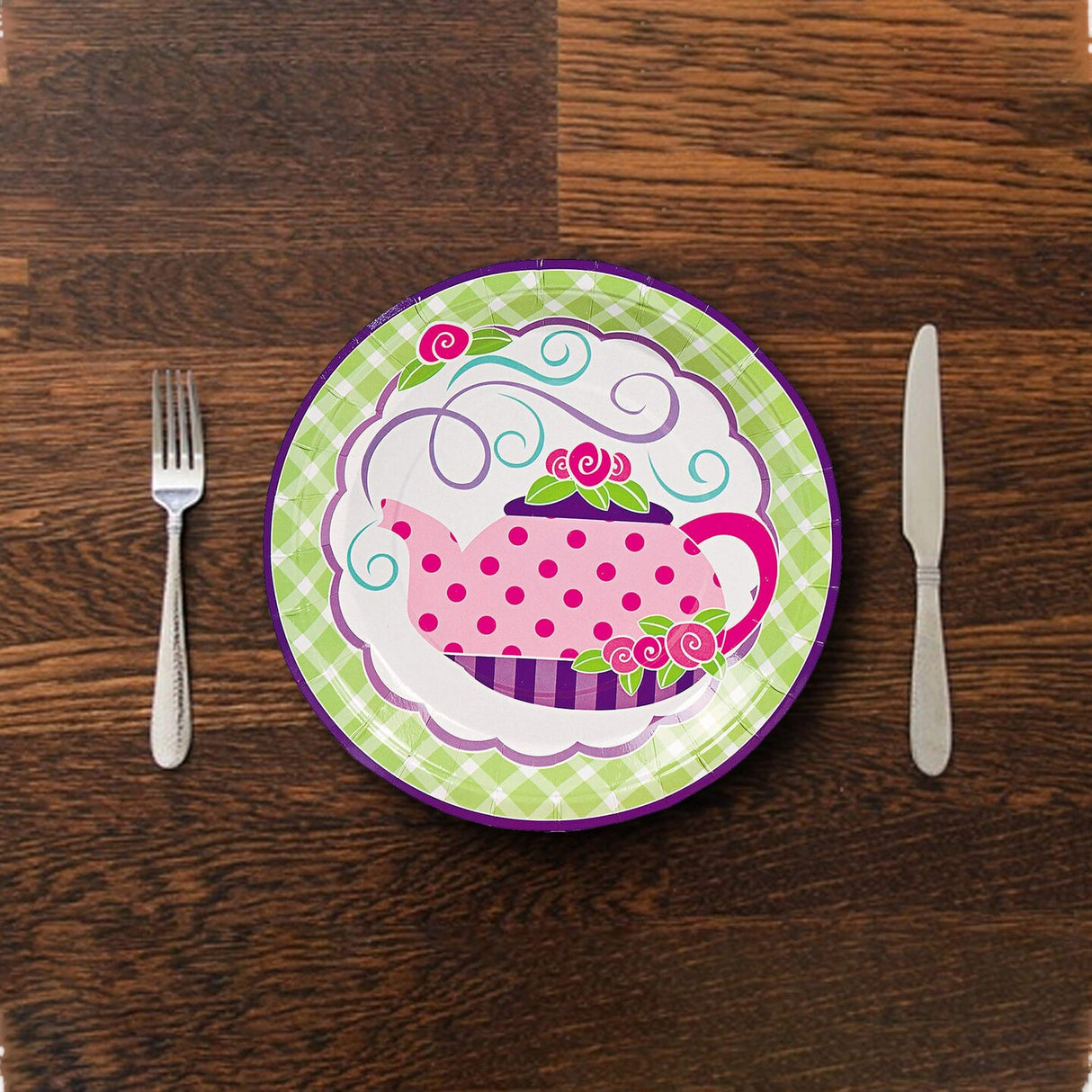 8 Count Green Gingham Tea Party Paper Dinner Plates 9" Disposable Plates for Birthday & Party Celebrations