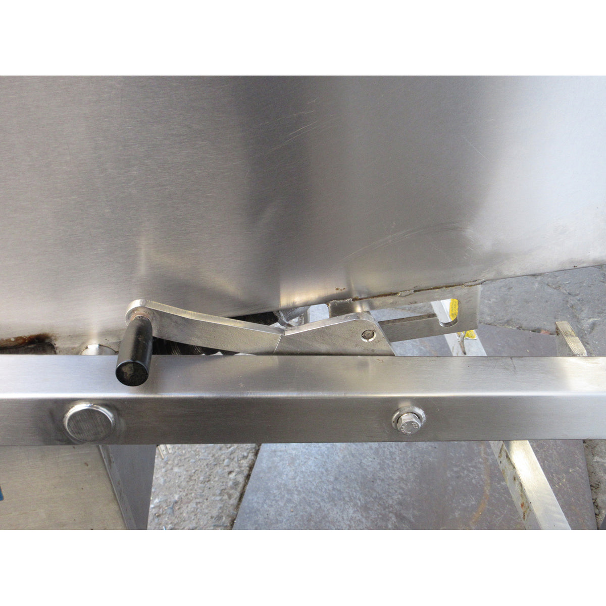 Legion CSG41-11 Insulated Gas Tilting Skillet Braising Pan, 49 Gallon, Used Excellent Condition