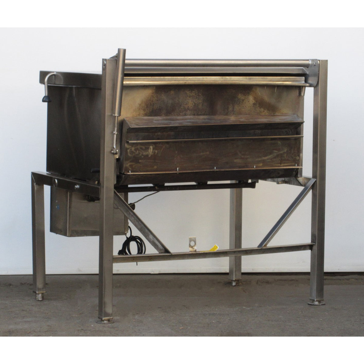 Legion CSG41-11 Insulated Gas Tilting Skillet Braising Pan, 49 Gallon, Used Excellent Condition
