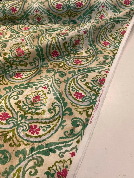 P Kaufmann Outdoor Summer Medallion Leaf Green Spun Polyester Fabric - Leaf Green Medallion Pattern, 54" Width (1 Yard)