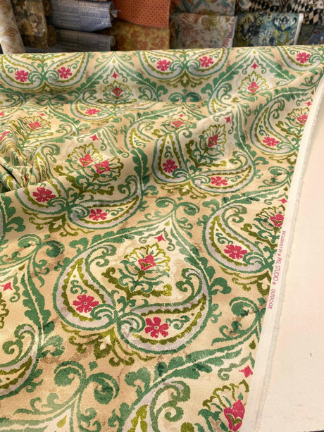 P Kaufmann Outdoor Summer Medallion Leaf Green Spun Polyester Fabric - Leaf Green Medallion Pattern, 54" Width (1 Yard)