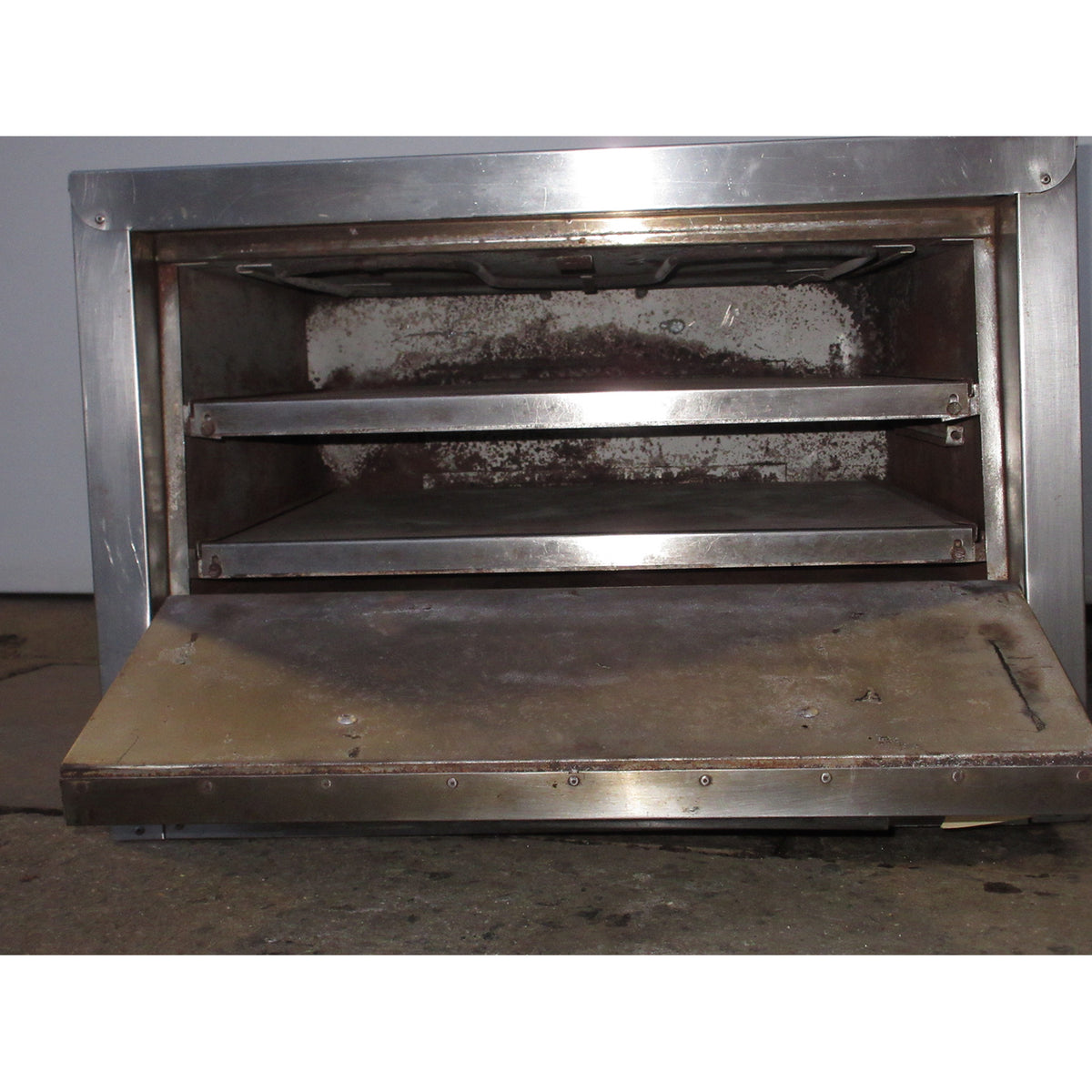 Bakers Pride P-22 Electric Countertop Pizza and Pretzel Oven, Used Excellent Condition