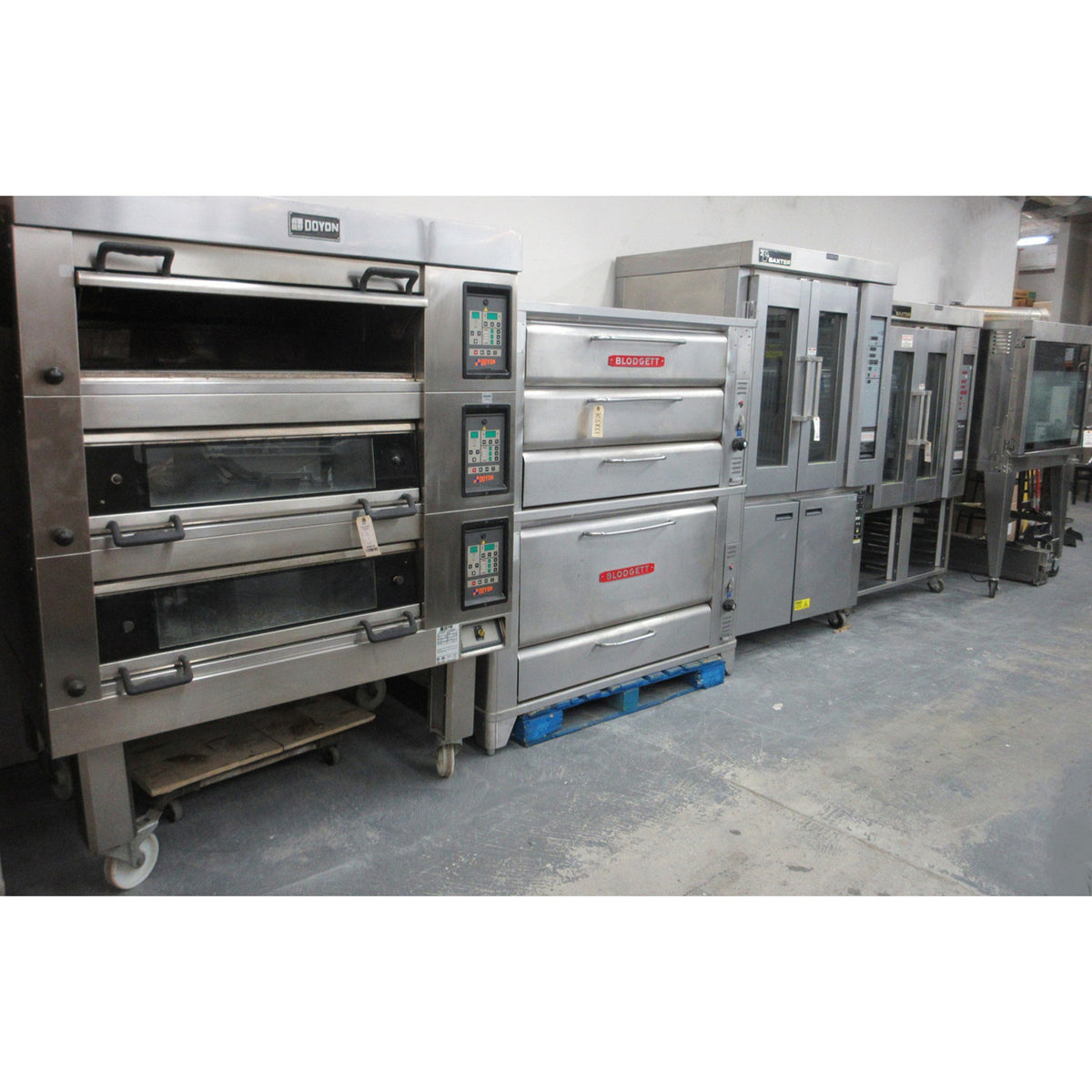 Doyon 2T4 Artisan Stone 4 Deck Electric Oven, Used Excellent Condition