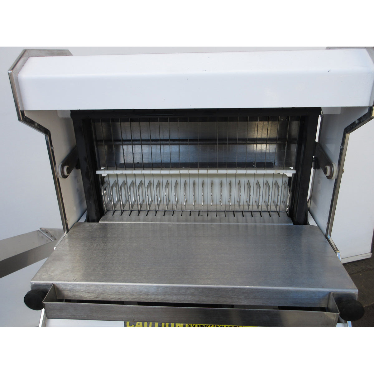 Oliver 777 Bread Slicer 3/4" Cut, Used Excellent Condition
