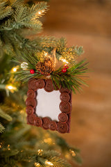 8" x 4” Button Frame with Pinecones