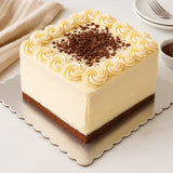 O'Creme Silver Square Scalloped Cake Boards, 12" x 12" - Pack of 25