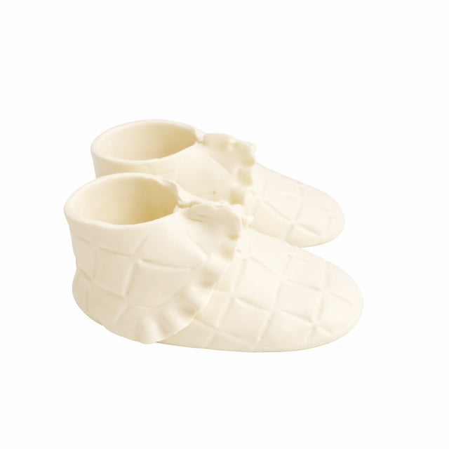 O'Creme Ivory Ruffled Gumpaste Booties, 2.75" x 1.5" - 1 Pair