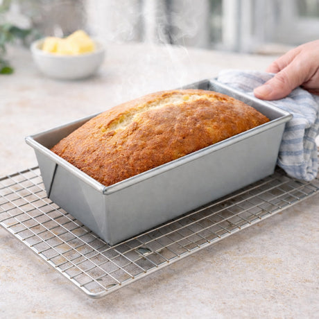 Winco Aluminized Steel Glazed Loaf Pan, 8-1/2" x 4-1/2" x 2-3/4"