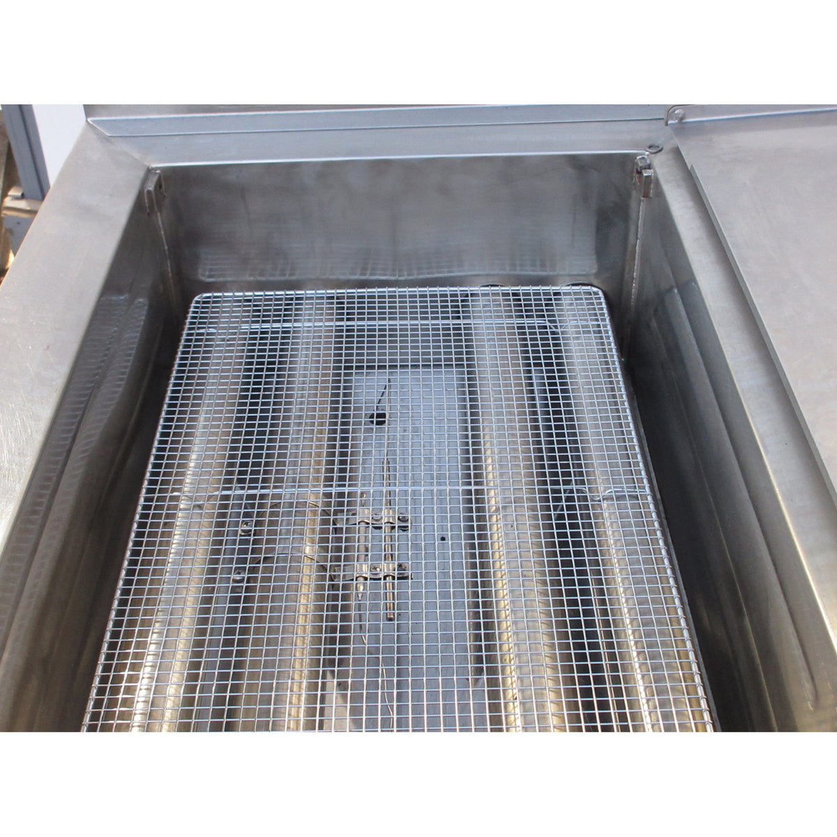 Avalon ADF26-G Donut Gas Fryer, Used Excellent Condition