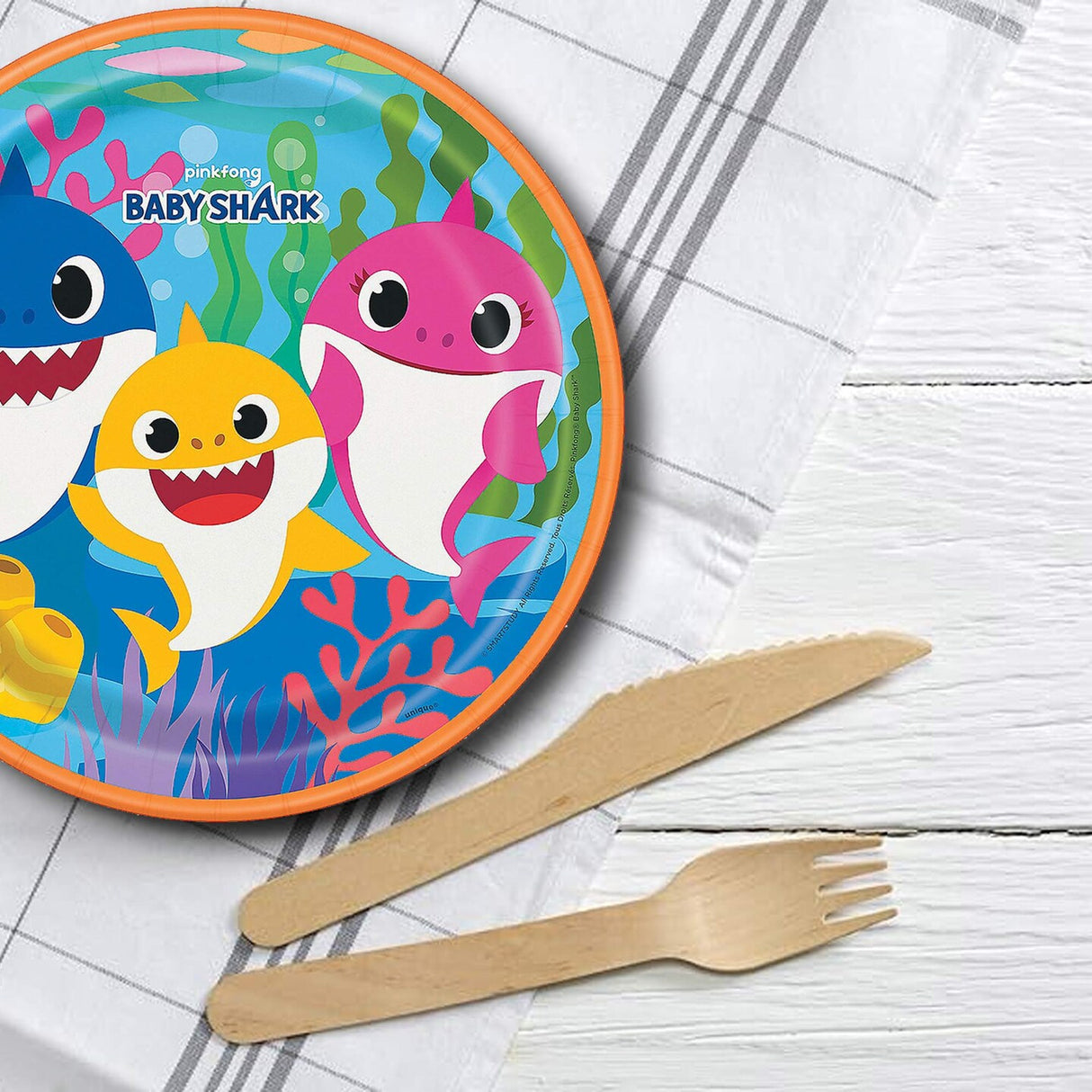 8 Count Baby Shark Party Paper Dinner Plates 9" Durable Disposable Plates for Kids’ Birthday & Classroom Parties