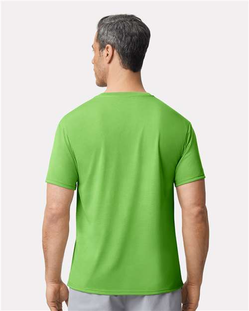 Performance short sleeve crew neck T-Shirt