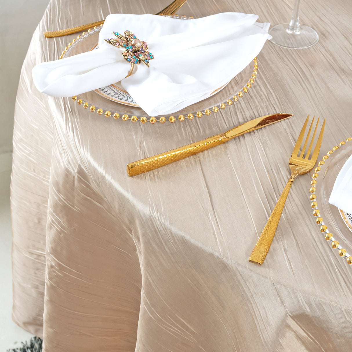 Round Accordion Crinkle Taffeta Tablecloth 132 Champagne