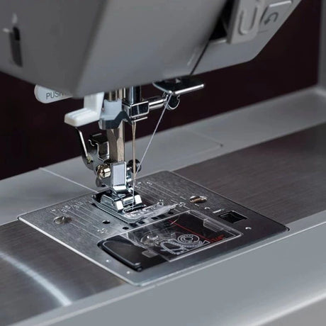 SINGER Heavy Duty 6600C Sewing Machine